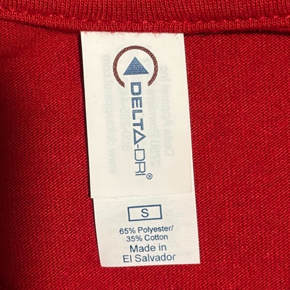 Delta Pro Weight Momster Graphic Tee Red V-Neck Size Small NWOT - Picture 3 of 3